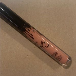 Kylie Matt liquid lipstick (exposed)